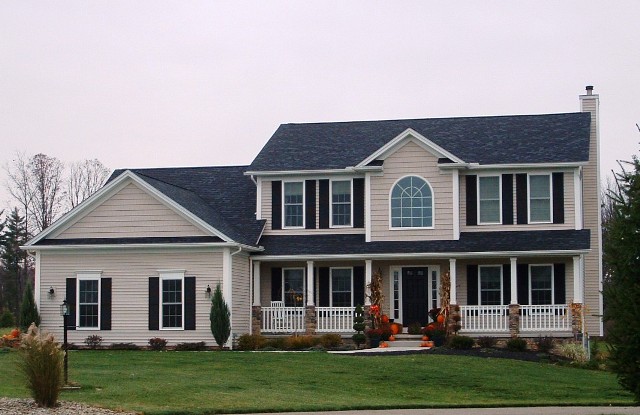 2 story foyer. Large covered front porch. 1st floor parlor/den. 1st floor 4th bedroom/guest bedroom. Large cathedral ceiling master suite with glamour bath and large walk-in closet. 2nd floor flex area and laundry room. Large open kitchen, dinette, and great room. Formal dining room. 2-car garage.